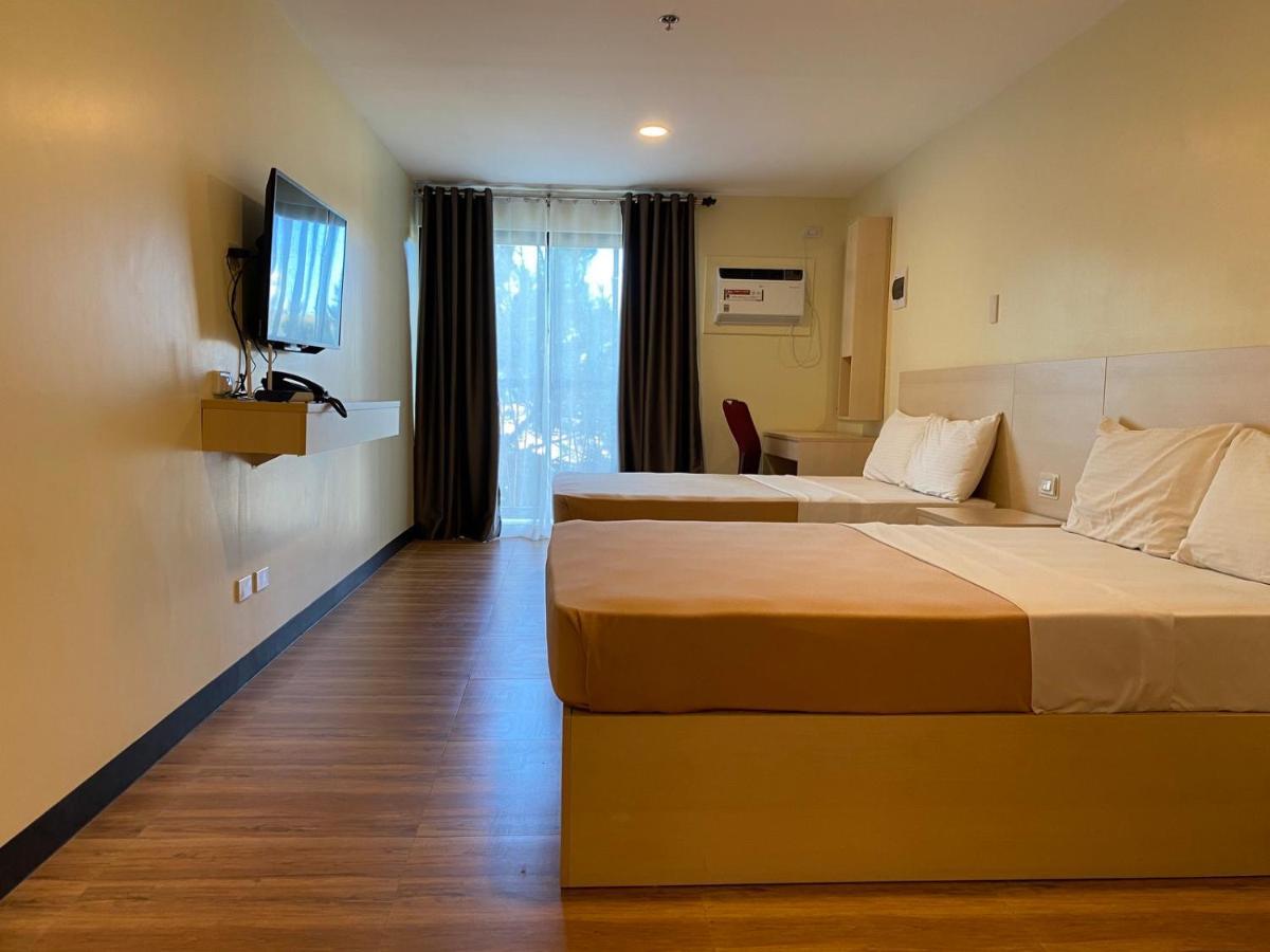 Olive Town Center And Hotel Baguio City Room photo